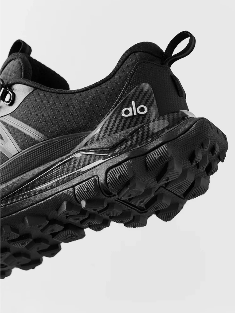 ALO YOGA | ✨NEW✨ ALO Trail in Black